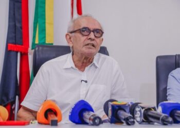 Cícero Lucena anuncia convocação de todos os aprovados no concurso da Educação em João Pessoa