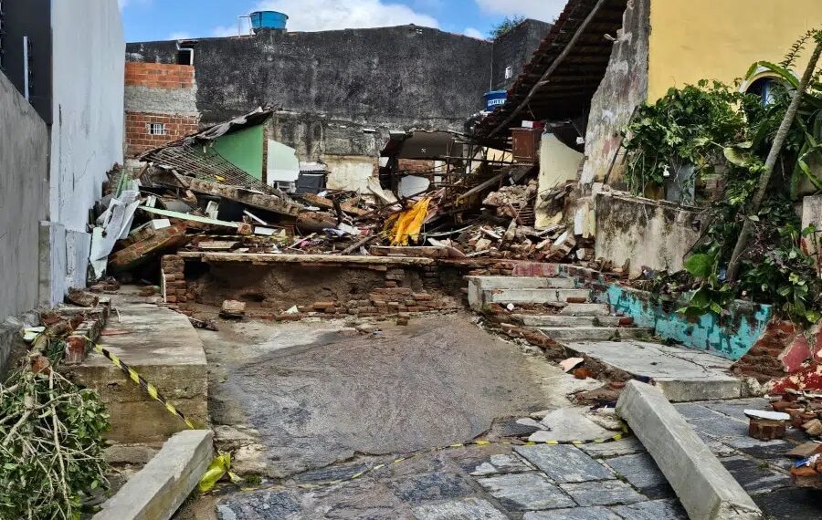 Governo do Estado anuncia assistência a atingidos e investigação sobre rompimento de reservatório, em CG