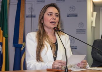 João Azevêdo inaugura via que liga Altiplano ao Hospital Universitário