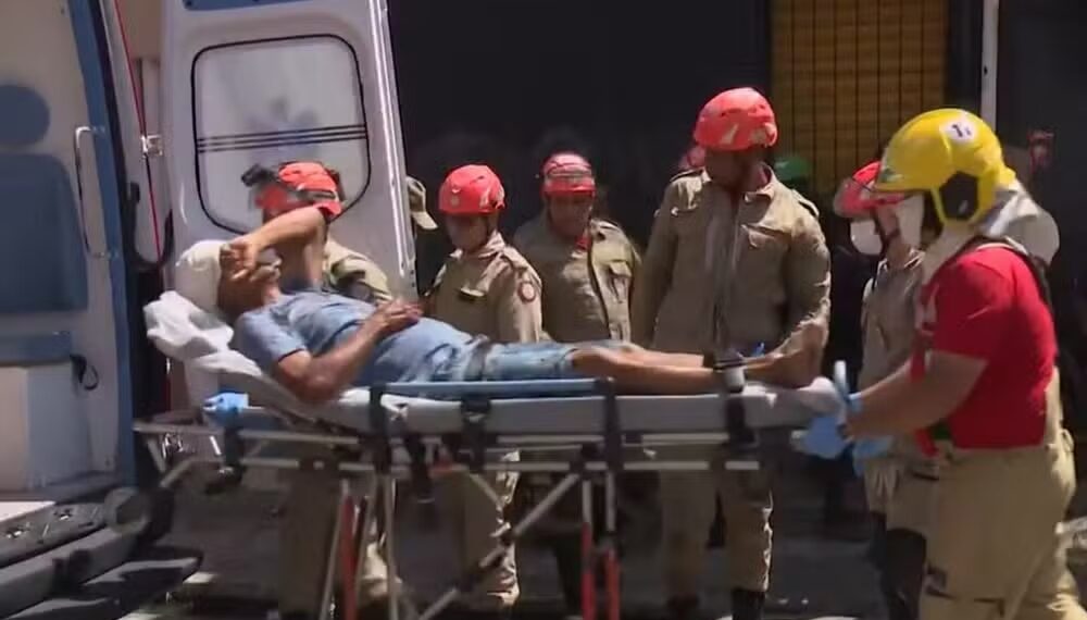 Idoso é atingido por ‘voadora’ na cabeça e desmaia durante protesto contra violência policial, em Cruz das Armas