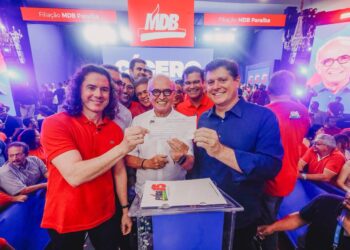 Cícero oficializa nova filiação e fala em construir “novo momento” do MDB