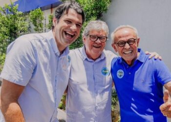 Léo Bezerra nega saída do PSB e diz que vai coordenar campanhas de Cícero e João