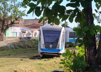 Trem descarrila em Mandacaru e CBTU suspende viagens em João Pessoa