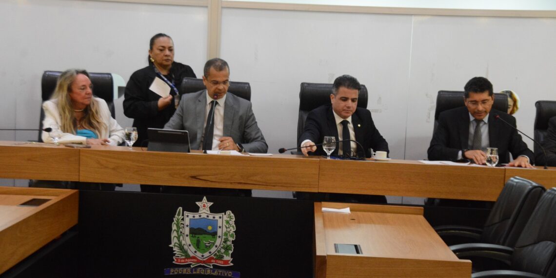 ALPB debate LOA 2026 em audiência pública com poderes e entidades