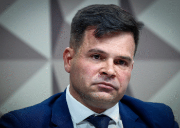 Condenado pelo STF, ex-diretor da PRF Silvinei Vasques é preso no Paraguai