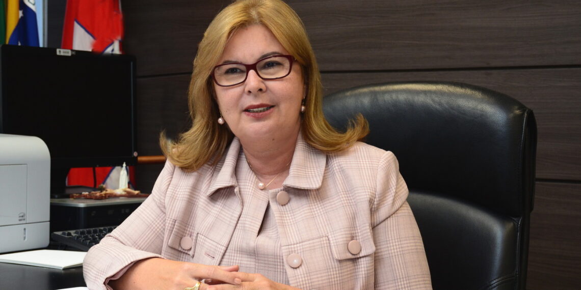 Joias de R$ 3 milhões são furtadas do apartamento da desembargadora Fátima Bezerra