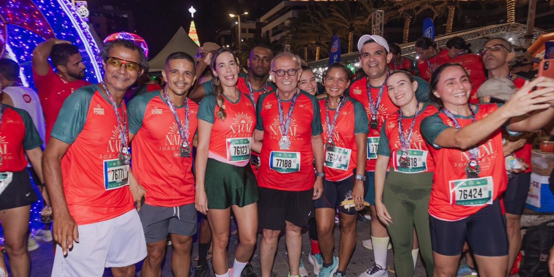 Cícero Lucena completa Corrida do Natal e destaca sucesso da prova por aliar bem-estar e turismo