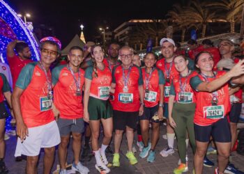 Cícero Lucena completa Corrida do Natal e destaca sucesso da prova por aliar bem-estar e turismo