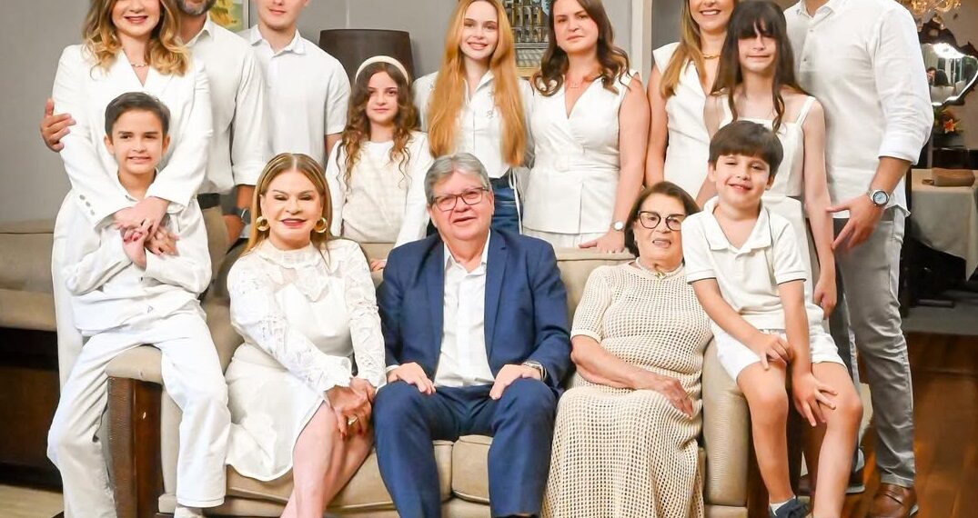 Em clima de despedida, João Azevêdo encerra ano com mensagem de fé, família e sinalização de transição política na Paraíba em 2026