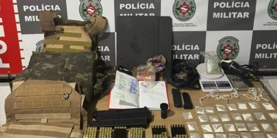 Operação da PM apreende materiais de grupo suspeito de tráfico de drogas em Cabedelo