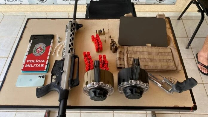 Operação em Cabedelo apreende arsenal ligado a homicídio ocorrido na cidade