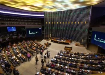 Câmara aprova PL da Dosimetria, que reduz pena de Bolsonaro; veja votos de paraibanos