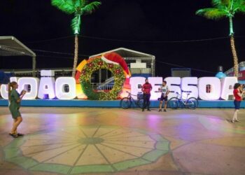 Prefeitura publica editais para comerciantes que querem trabalhar no show de Frei Gilson, Réveillon e Forró Verão