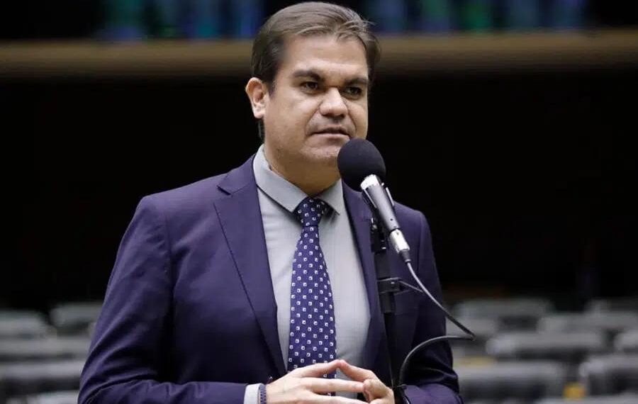 Mersinho Lucena cobra da ANA documentos e justificativas sobre liberação de água do Açude Engenheiro Ávidos em cenário de colapso hídrico