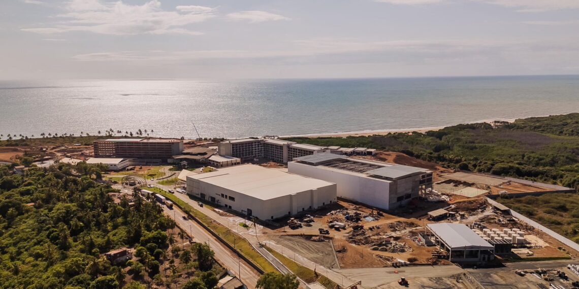 Cícero Lucena celebra avanço das obras do Resort Tauá e destaca geração e emprego e desenvolvimento do turismo