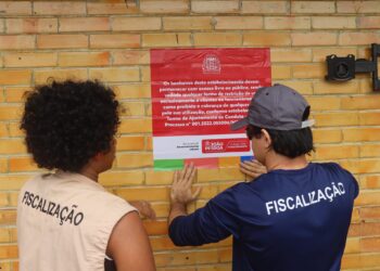 Quiosques podem ser multados por cobrar uso de banheiro na orla de João Pessoa