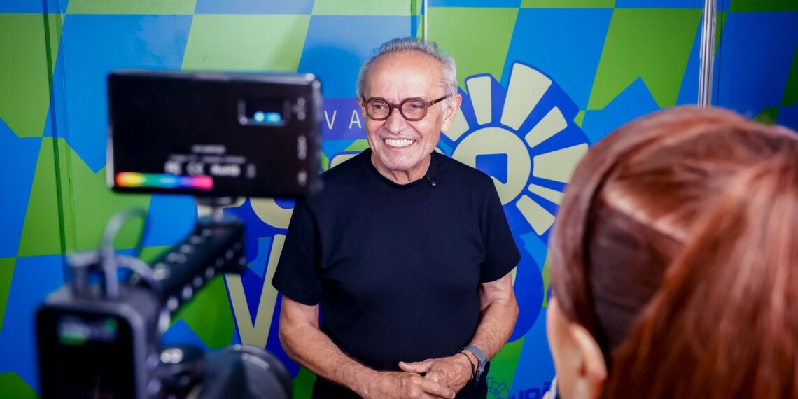 Cícero Lucena prestigia primeira noite do Forró Verão e destaca sucesso de público e ampliação do festival