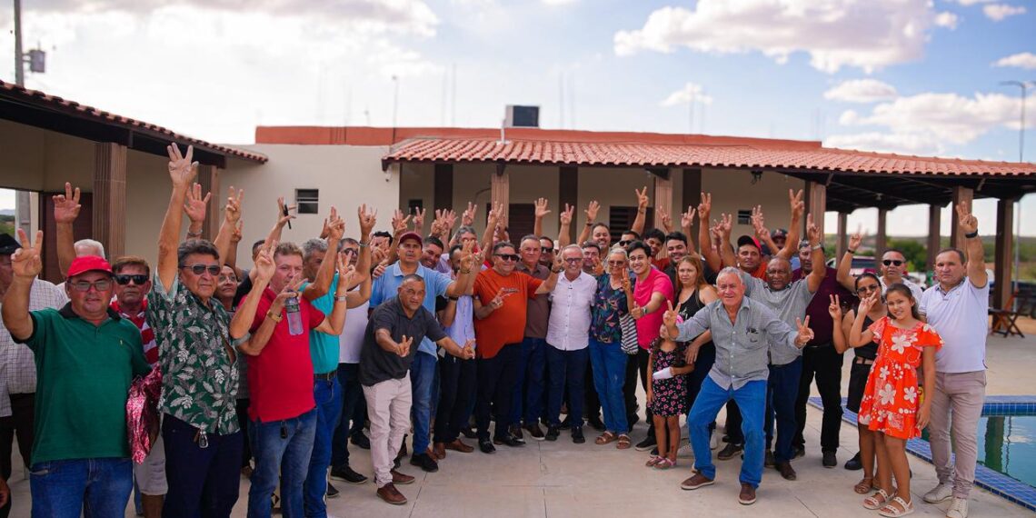 Cícero Lucena recebe apoio de lideranças políticas de nove municípios do Vale do Piancó
