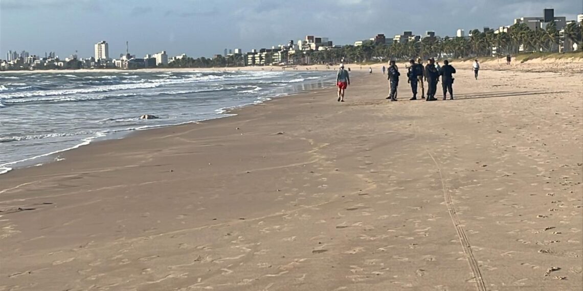 Corpo de mulher é encontrado com sinais de espancamento na praia de Intermares