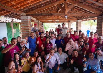 Em São Sebastião do Umbuzeiro, Cícero Lucena recebe apoio de lideranças de mais quatro municípios do Cariri