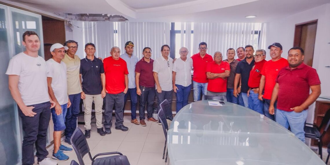 Grupos de oposição das cidades de Santa Cecília e Aroeiras definem posicionamento e anunciam apoio a Cícero Lucena