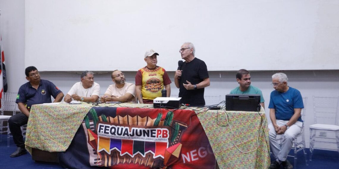 Cícero Lucena se reúne com representantes das quadrilhas juninas da Paraíba e garante apoio à edição 2026 do concurso na Capital