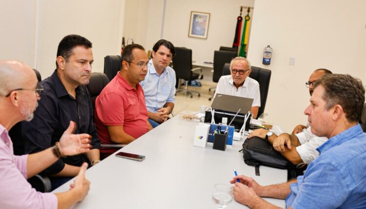 Cícero Lucena renova patrocínio da prefeitura de João Pessoa ao Botafogo