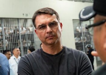 Consulado do Brasil em Lisboa diz que está com passaporte de Eliza Samudio