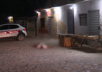 Homem é assassinado a tiros por dupla em moto, em Cabedelo