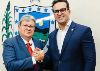 João Azevêdo anuncia saída do governo da Paraíba em abril e detalha transição para Lucas Ribeiro: “Missão cumprida”