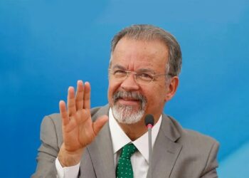 Ex-ministro Raul Jungmann morre aos 73 anos em Brasília após tratar câncer no pâncreas