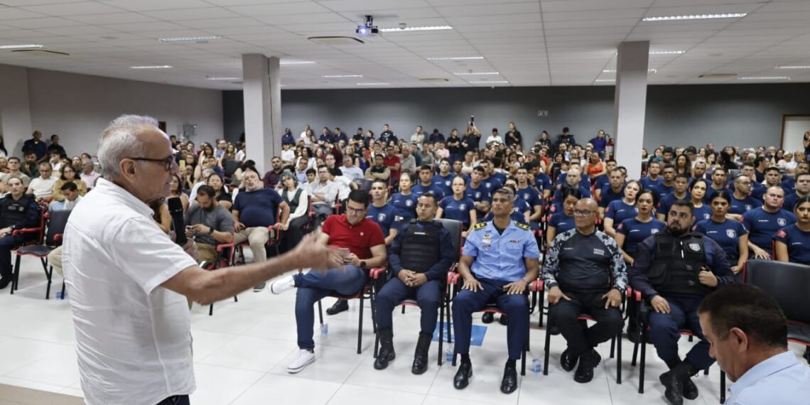 Cícero Lucena confirma posse de 52 novos guardas civis e convoca nova turma para formação