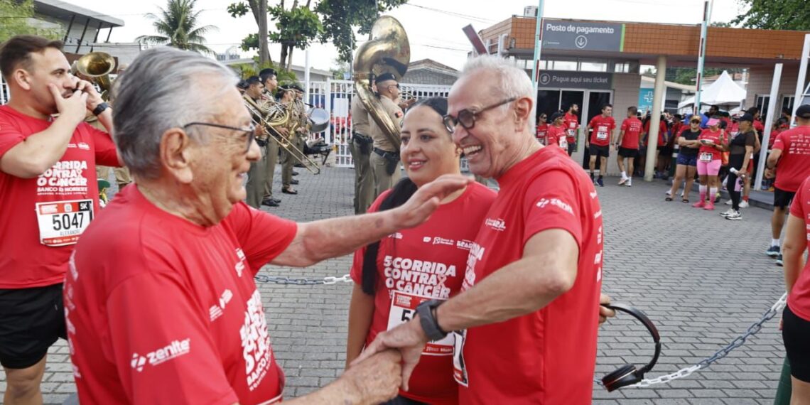 Cícero Lucena reforça enfrentamento ao câncer durante 5ª edição da corrida promovida pelo Hospital Laureano