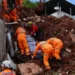 Chuva mata 55 pessoas e mobiliza oito frentes de resgate em Minas Gerais
