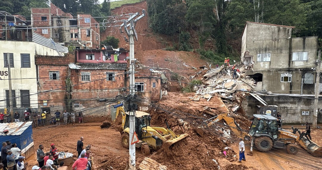 Chuva deixa 30 mortos e milhares de desabrigados em Juiz de Fora e Ubá; 39 estão desaparecidos