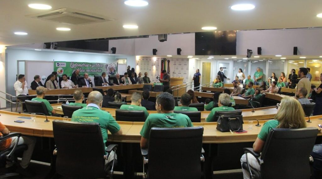 ALPB comemora Dia Mundial da Optometria durante sessão especial