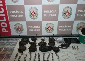 Polícia Militar apreende arma e drogas com grupo ligado ao tráfico em Itabaiana