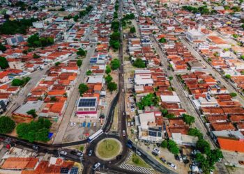 Cícero Lucena autoriza obras para transformar avenida principal do Geisel em parque linear, com vias duplicadas, polo gastronômico e terminal de transporte