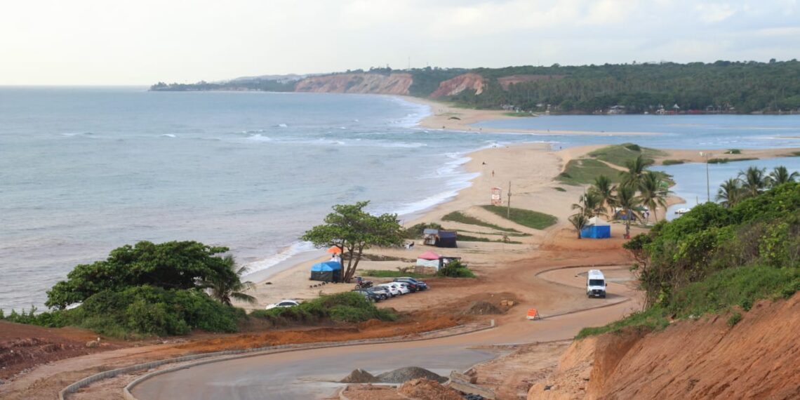 Mulher de 38 anos morre após afogamento na praia de Barra de Gramame, em João Pessoa