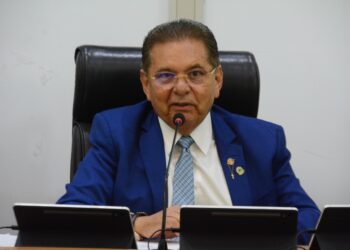 ALPB promulga Lei que cria programa para ajudar pessoas em situação de rua a retornarem a estados de origem