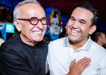 Jhony Bezerra anuncia apoio ao projeto de Cícero Lucena ao Governo do Estado