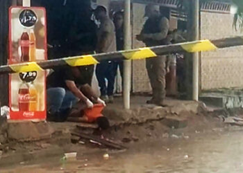 Homem é assassinado a tiros em via pública, em Mangabeira