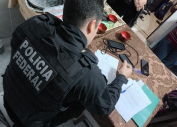 Jhony Bezerra anuncia apoio ao projeto de Cícero Lucena ao Governo do Estado