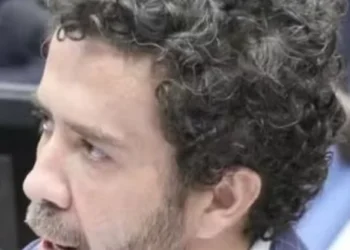 Defesa de Bolsonaro apresenta queixa-crime no STF contra Janones por calúnia e difamação