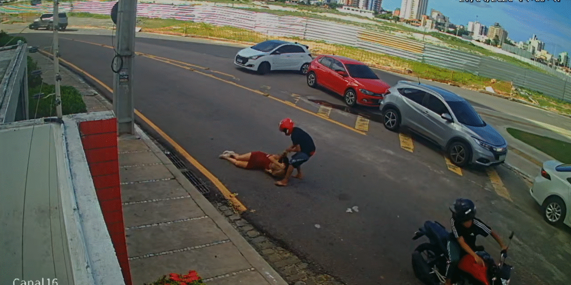 Mulher é agredida e arrastada durante tentativa de assalto em João Pessoa