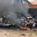 Carro é destruído após explosão de cilindro de GNV em Jacumã