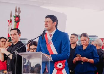 Na posse como prefeito, Leo Bezerra diz que vai manter o ritmo de avanços e reafirma que fará a ‘melhor gestão da história de João Pessoa’