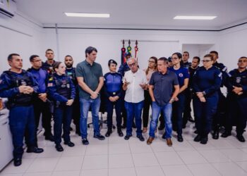 Cícero Lucena anuncia gratificação e PCCR para três categorias profissionais do Município