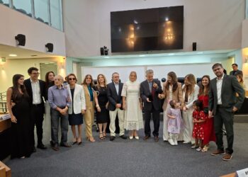 ALPB concede medalha Epitácio Pessoa à médica Roseane Marchado