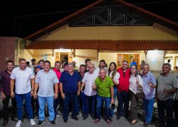 Em Areia de Baraúnas, Cícero se reúne com apoiadores de 12 municípios e reforça pré-campanha pelo Estado